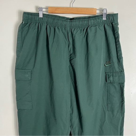 NIKE SPORTSWEAR CARGO Nylon Pants Green Size XXL Women’s Pull On Sporty - Picture 4 of 13